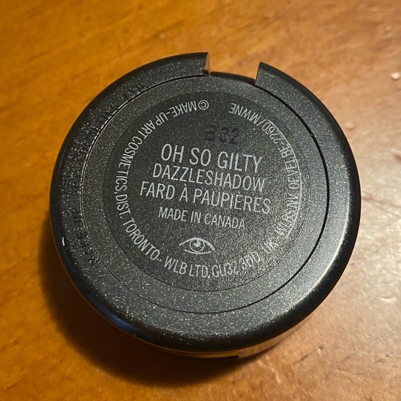 MAC Dazzleshadow Eyeshadow Oh So Gilty - Picture 11 of 17
